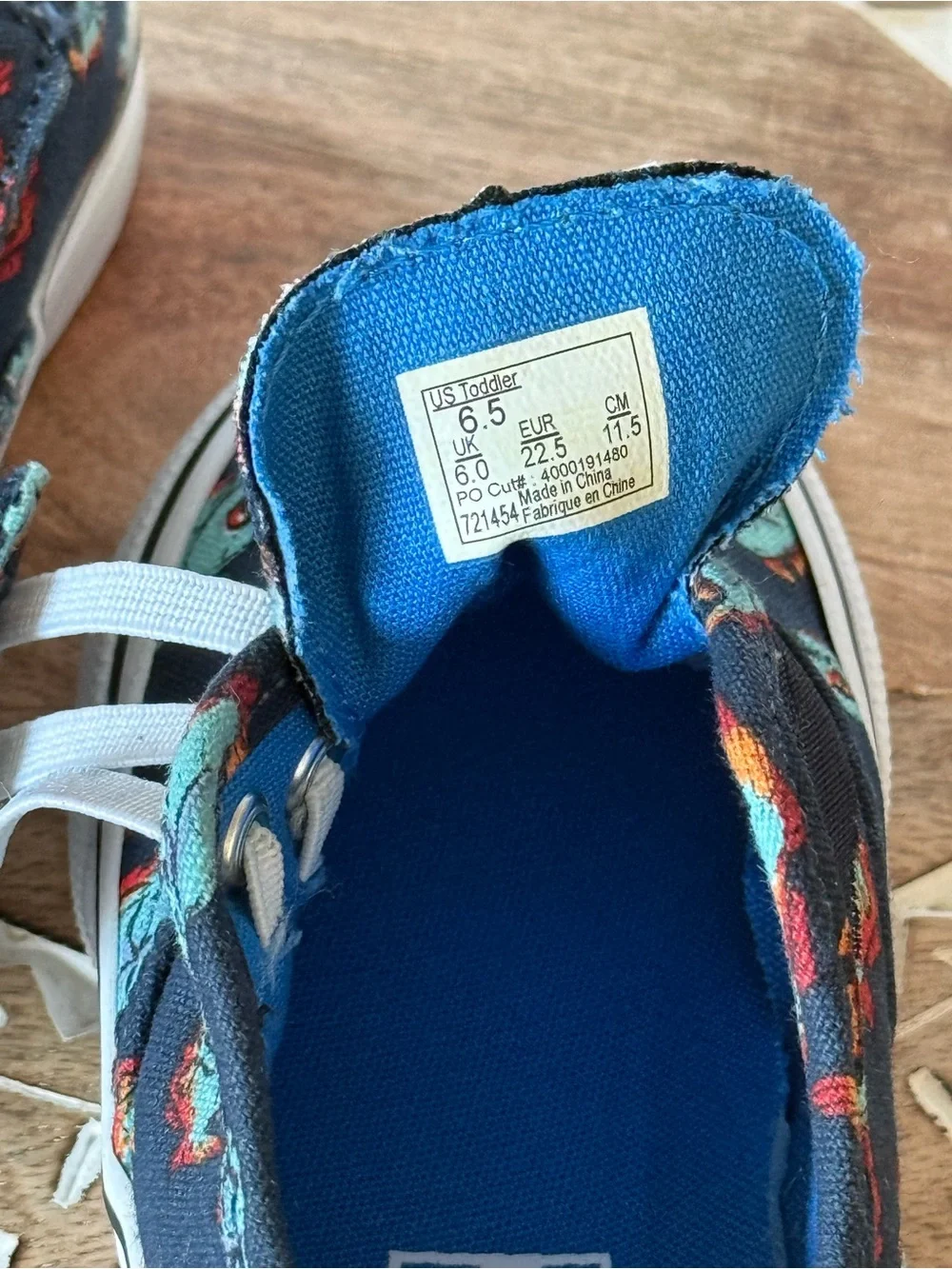 Vans Toddler Piranha Fish Print Canvas Sneakers Size 6.5
